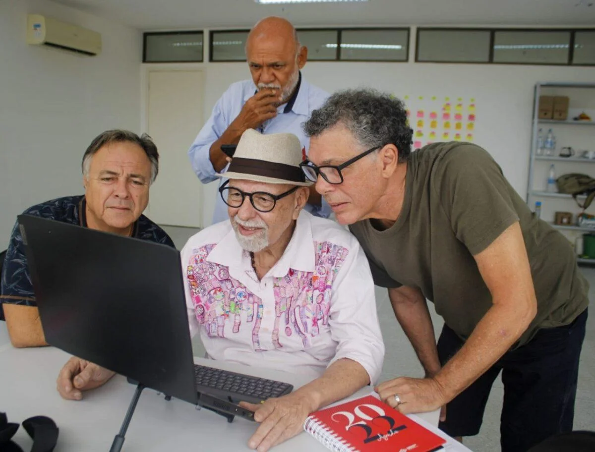 A história da sanfona de oito baixos em Alagoas será contada em um longa metragem que começa a ser filmado em Maceió esta semana.. A co-direção cinematográfica é assinada pelo ator e mestre em cultura popular, o alagoano Chico de Assis.
