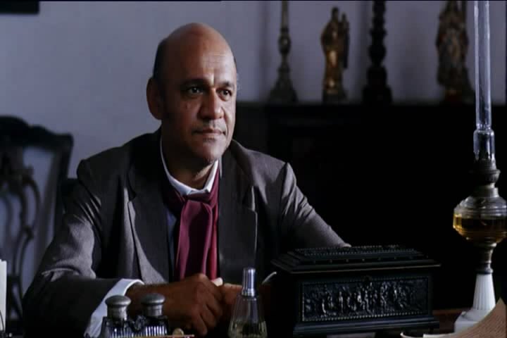 Ator Chico de Assis em "A Ilha dos Escravos (2008), no papel de Claudio Assis.